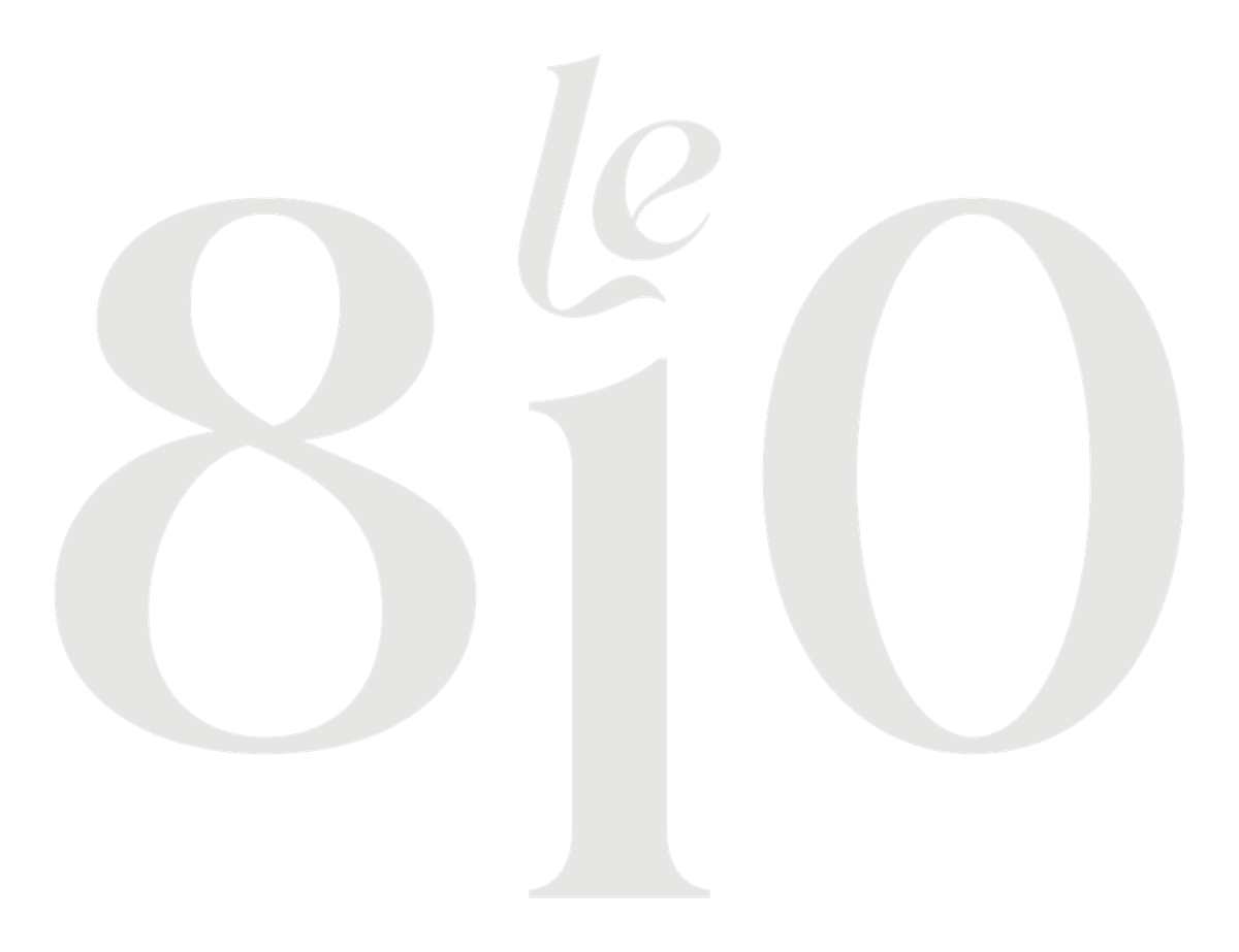Logo écru sur photographie